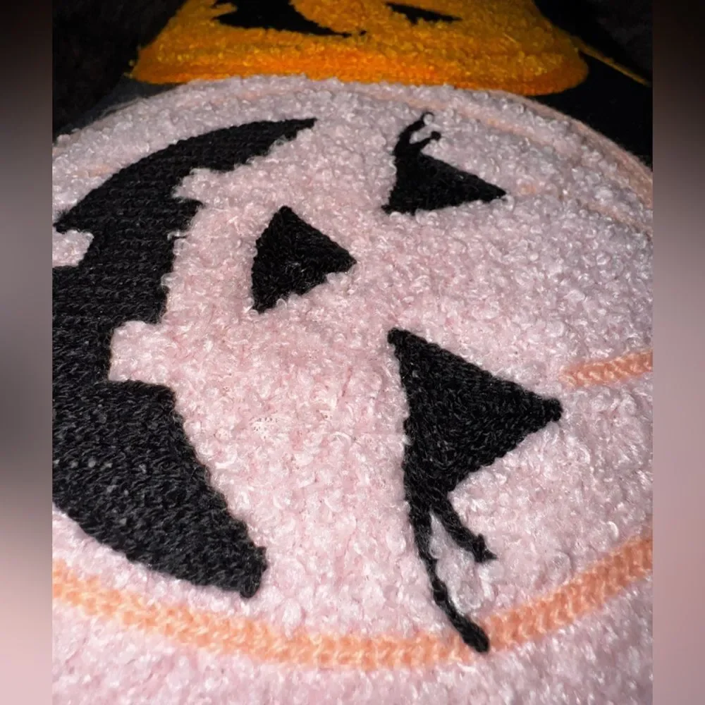 🎃 NWT Lovingkindness Halloween Pumpkin  🎃  Decorative Pillow